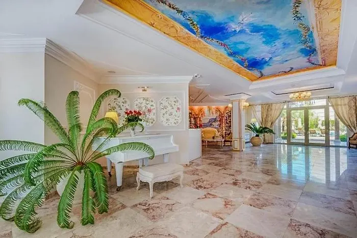 Izi Palace Deluxe Studiob1 * סאני ביץ'