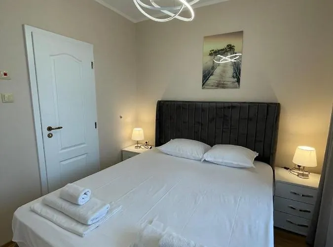 Apartment Izi Palace Deluxe Studiob1 *