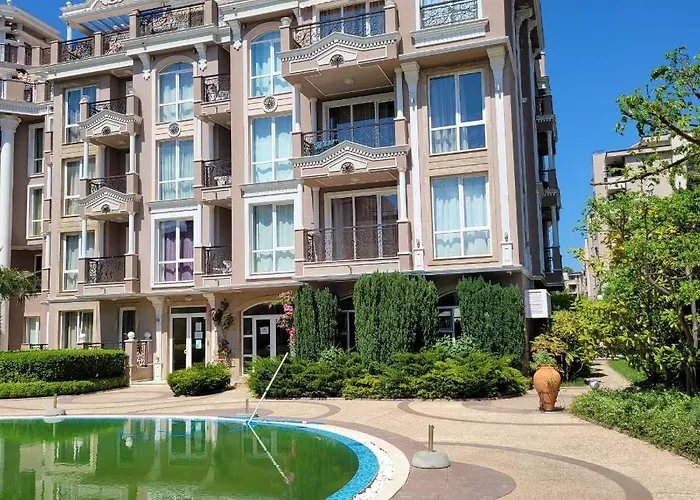 Apartment Izi Palace Deluxe Studiob1