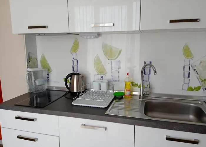 Apartment Izi Palace Deluxe Studiob1 *